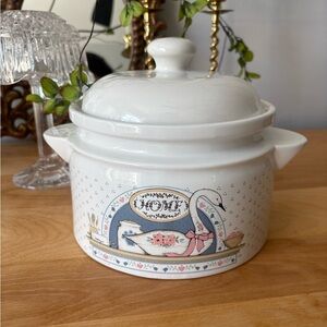 Vintage 1980 Swan Canister
